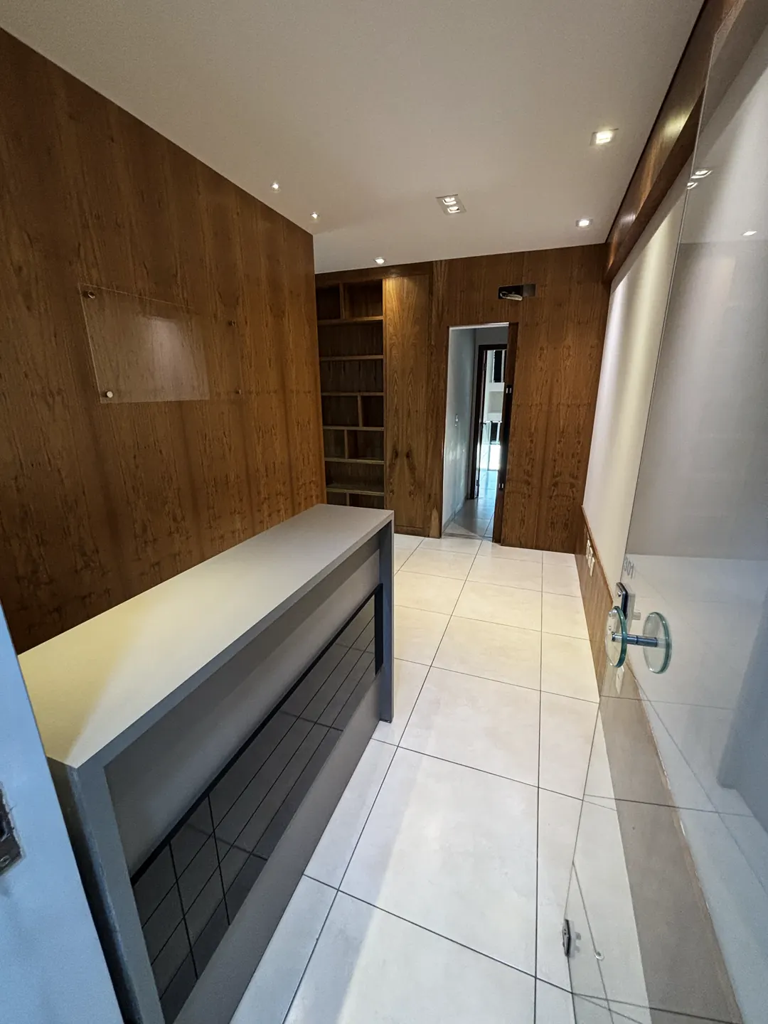 Sala 301, 3º andar, 28 m²